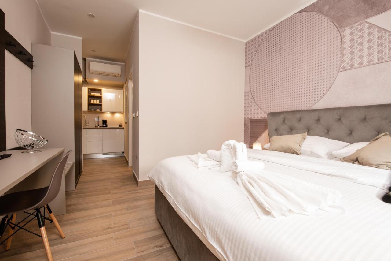 Deluxe Apartments & Rooms Revis Rijeka Eksteriør billede