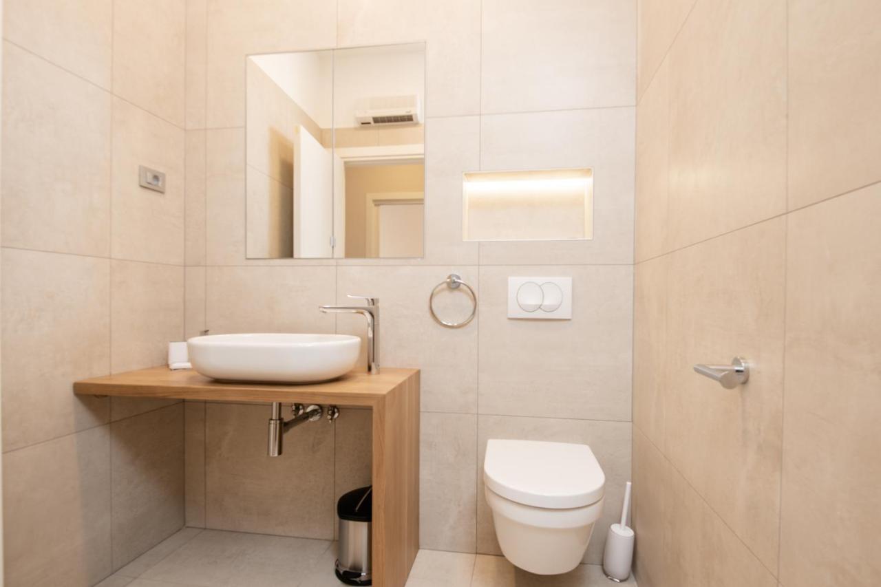 Deluxe Apartments & Rooms Revis Rijeka Eksteriør billede