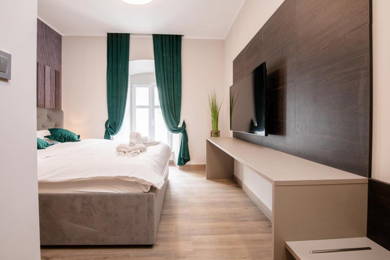 Deluxe Apartments & Rooms Revis Rijeka Eksteriør billede