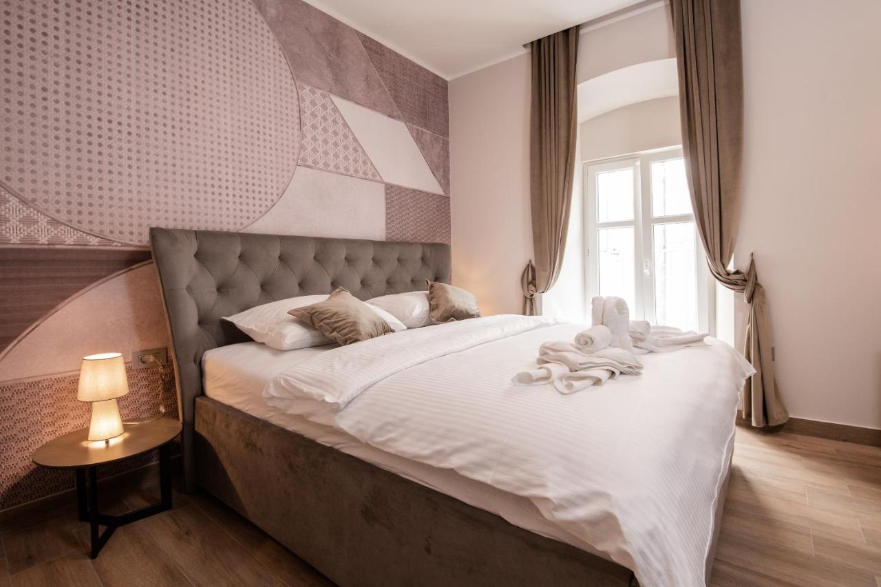 Deluxe Apartments & Rooms Revis Rijeka Eksteriør billede